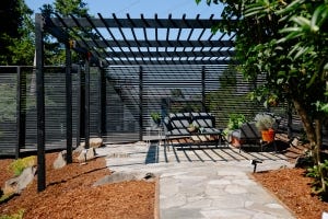 How To Create an Outdoor Dining Oasis