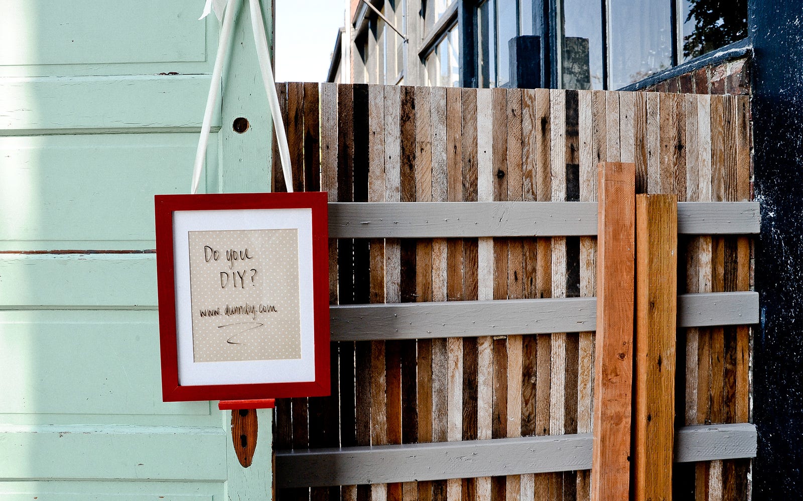 How to Make a DIY Dry Erase Frame