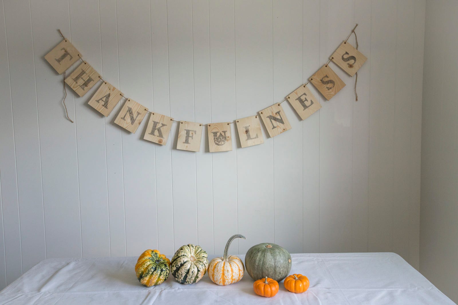 How to Make a Hanging Banner for Thanksgiving