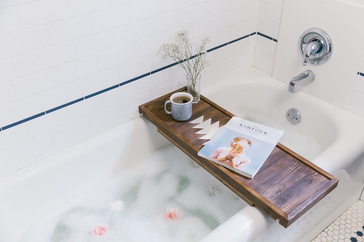 How to Make a Dual-Purpose Bathtub Tray and Breakfast Tray