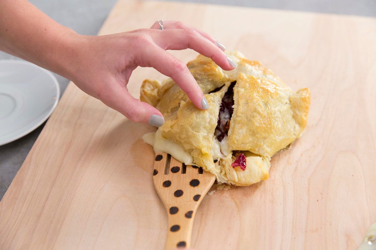 How to Make Cranberry-Pecan Baked Brie