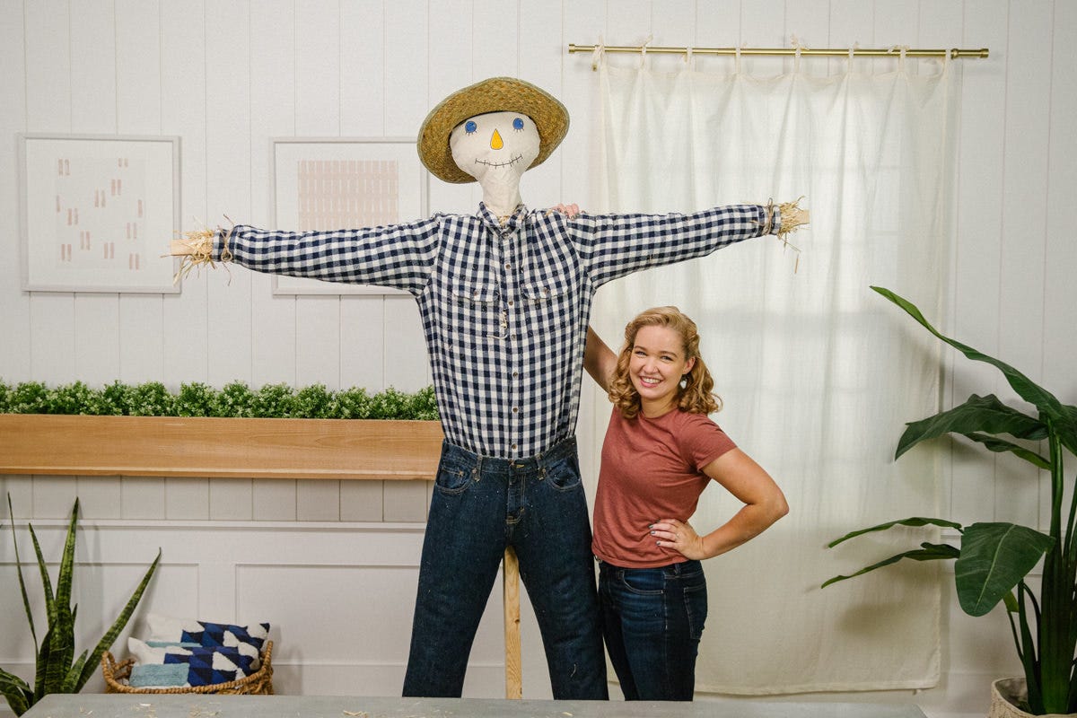 How to Make a DIY Scarecrow