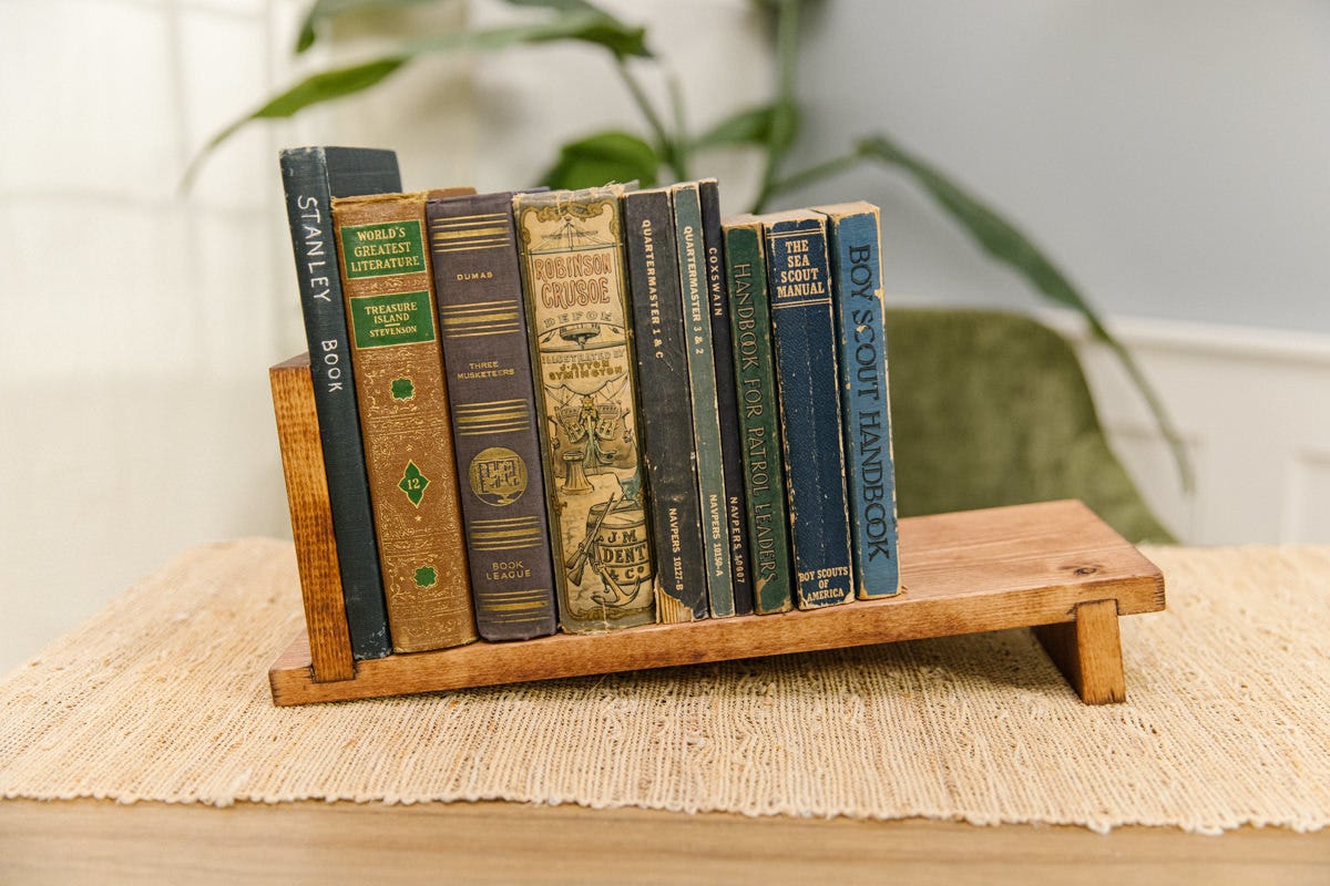 DIY Tabletop Bookshelf