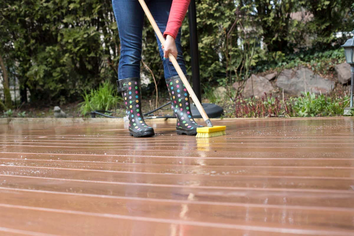 How To Clean Manufactured Decking