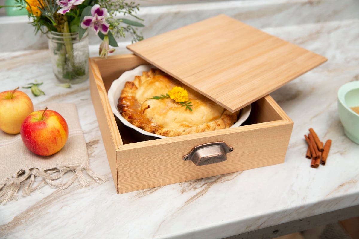 7 Thanksgiving DIY Projects and Hosting Tips