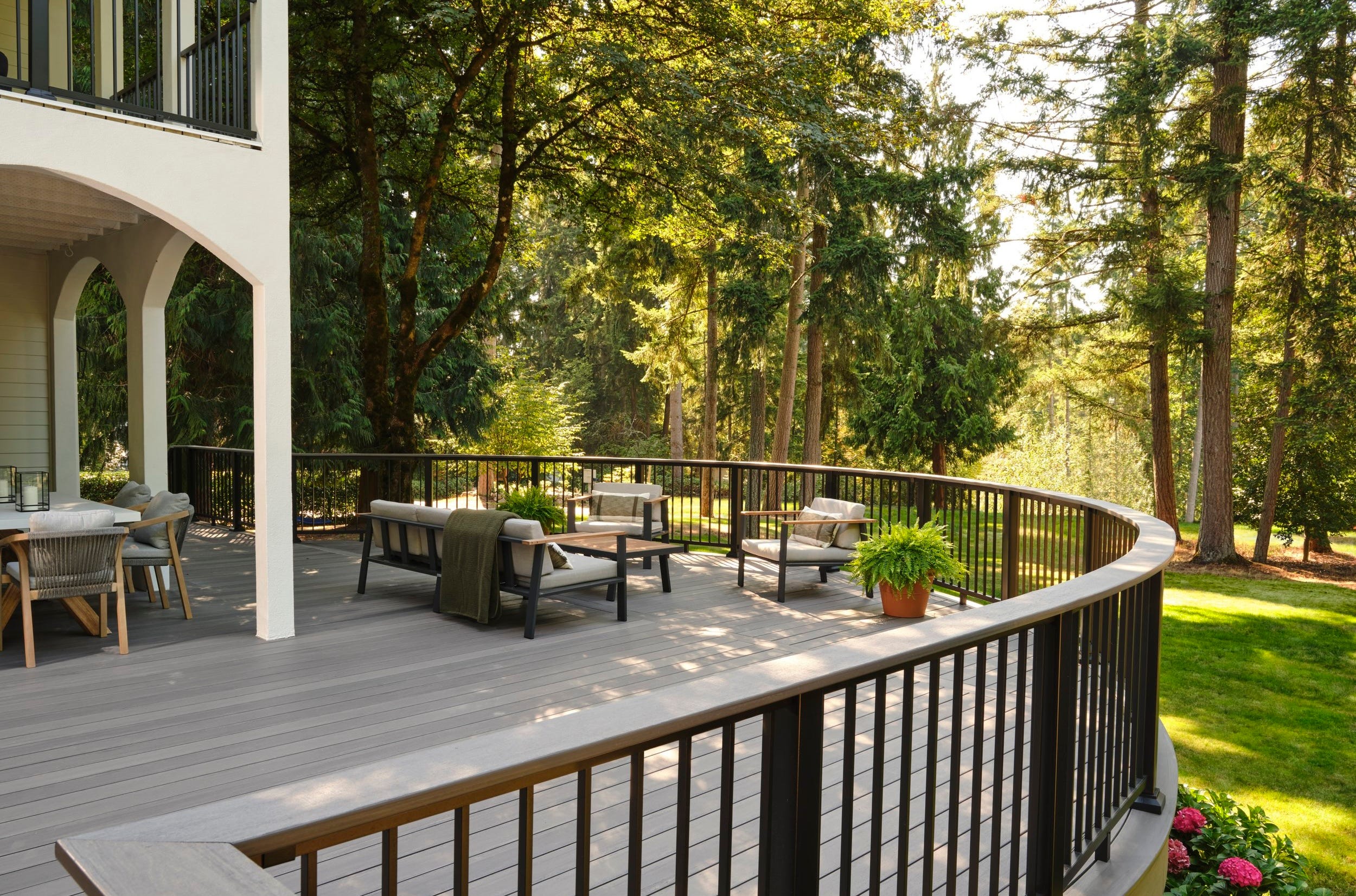 Deck design tips from an award-winning Seattle deck builder