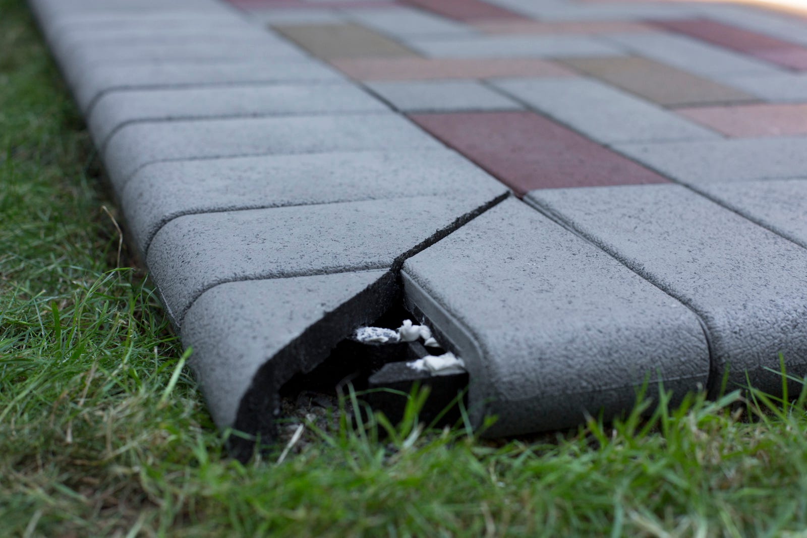 cutting pavers