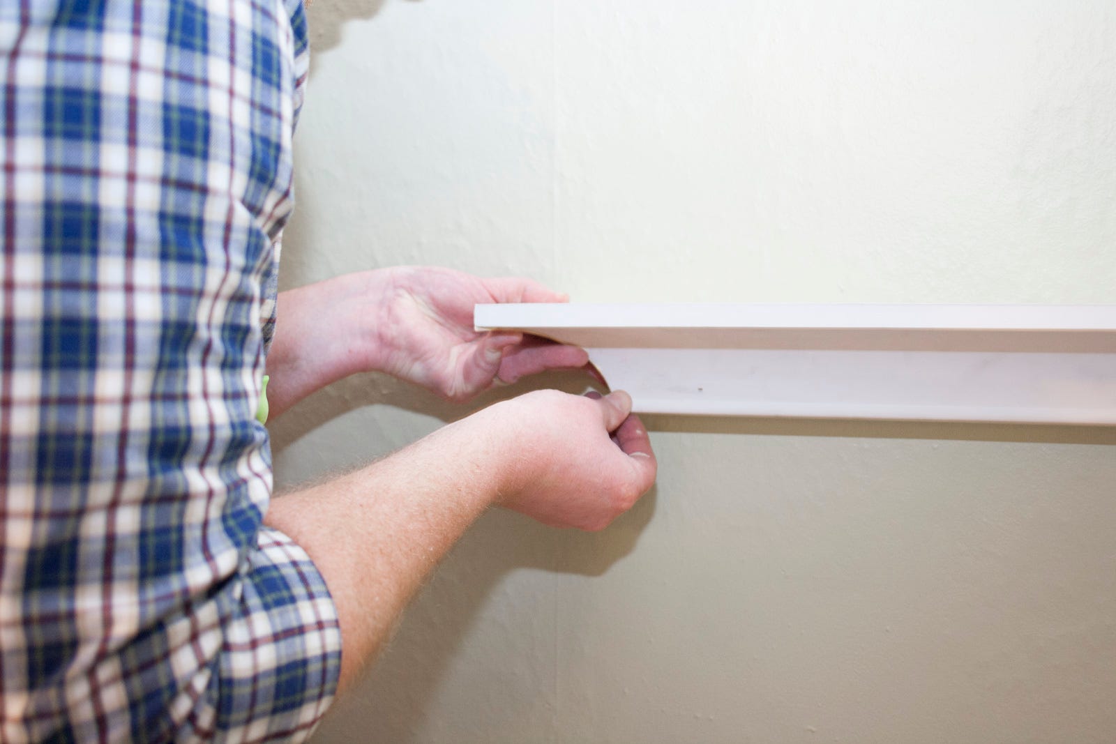gluing crown moulding to wall