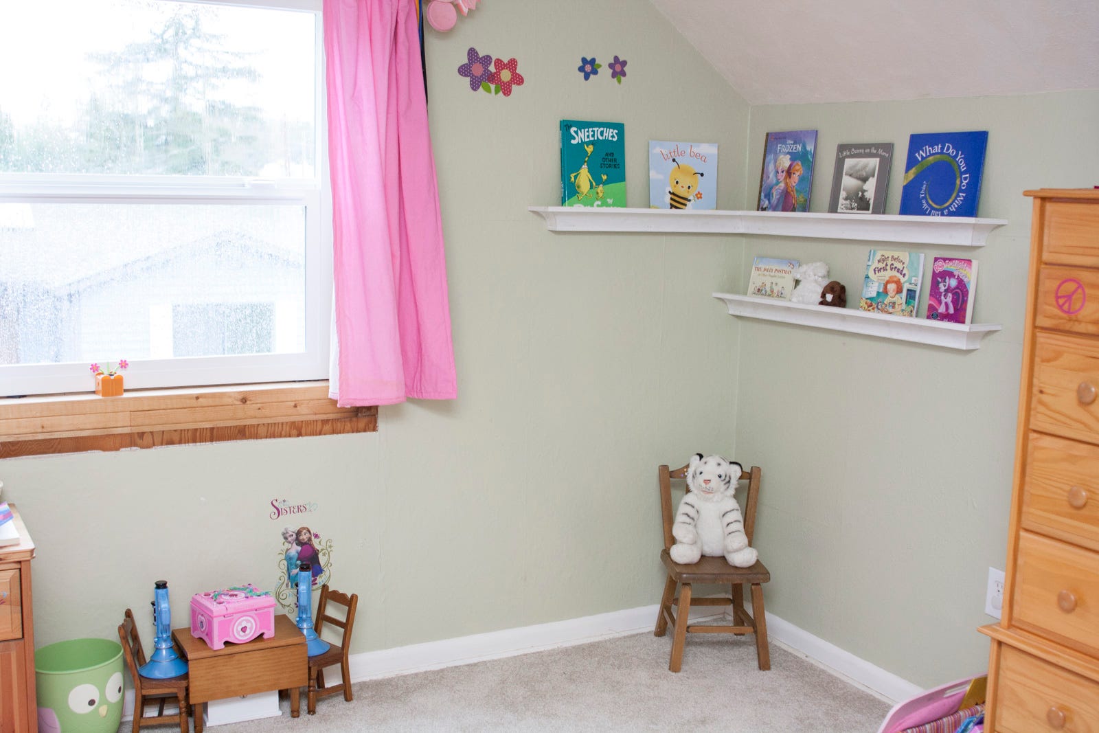 diy crown moulding bookshelf