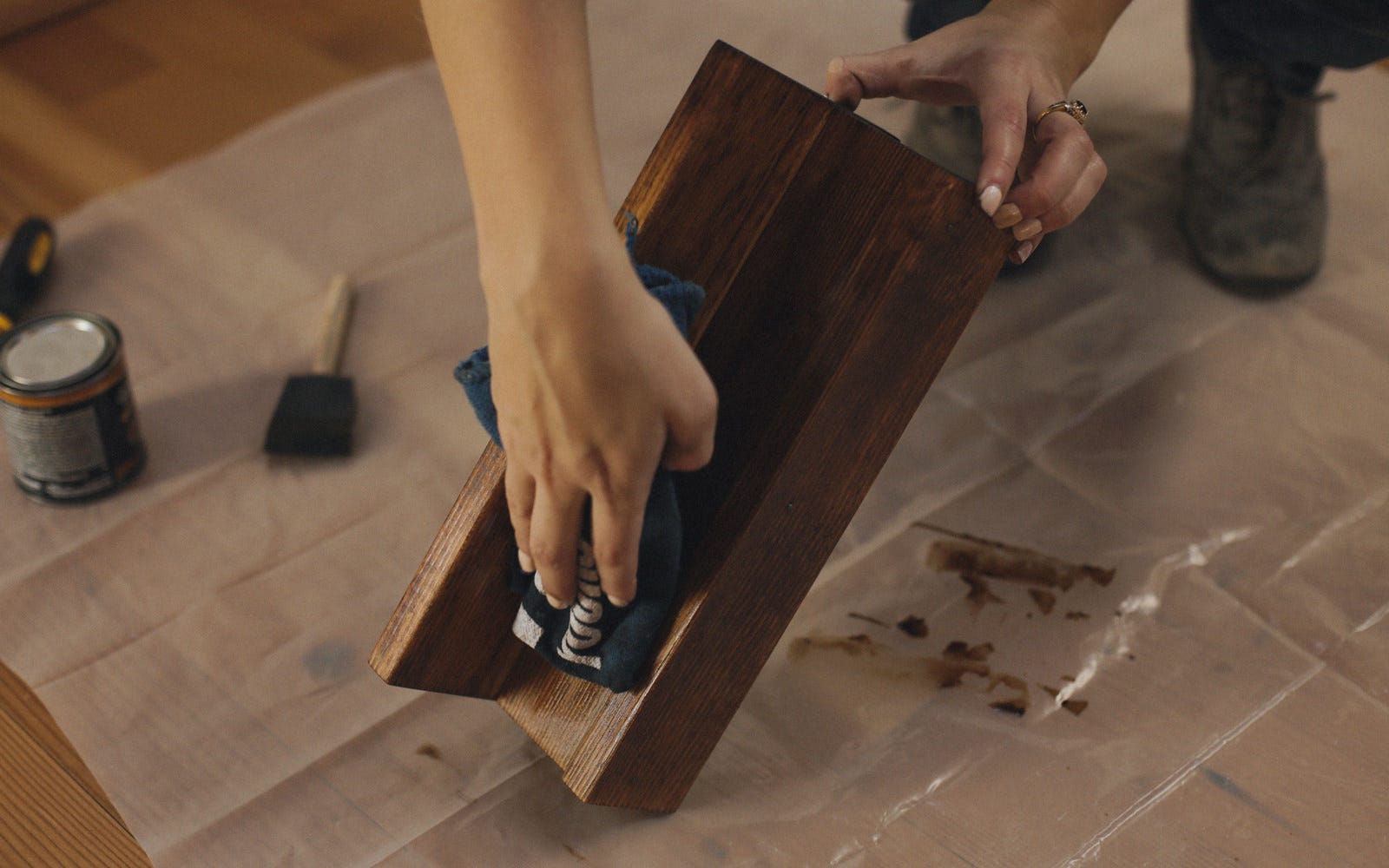 staining tablet stand staining tablet stand