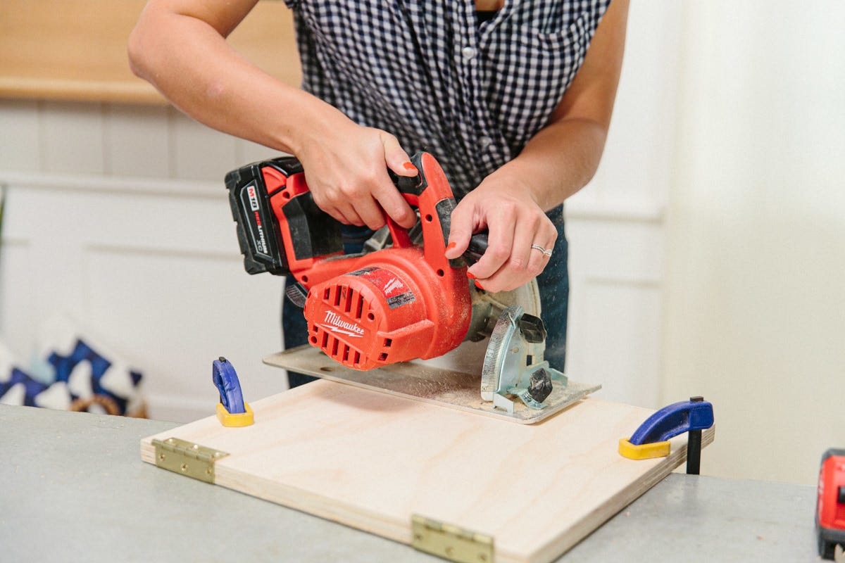 using saw and clamps using saw and clamps