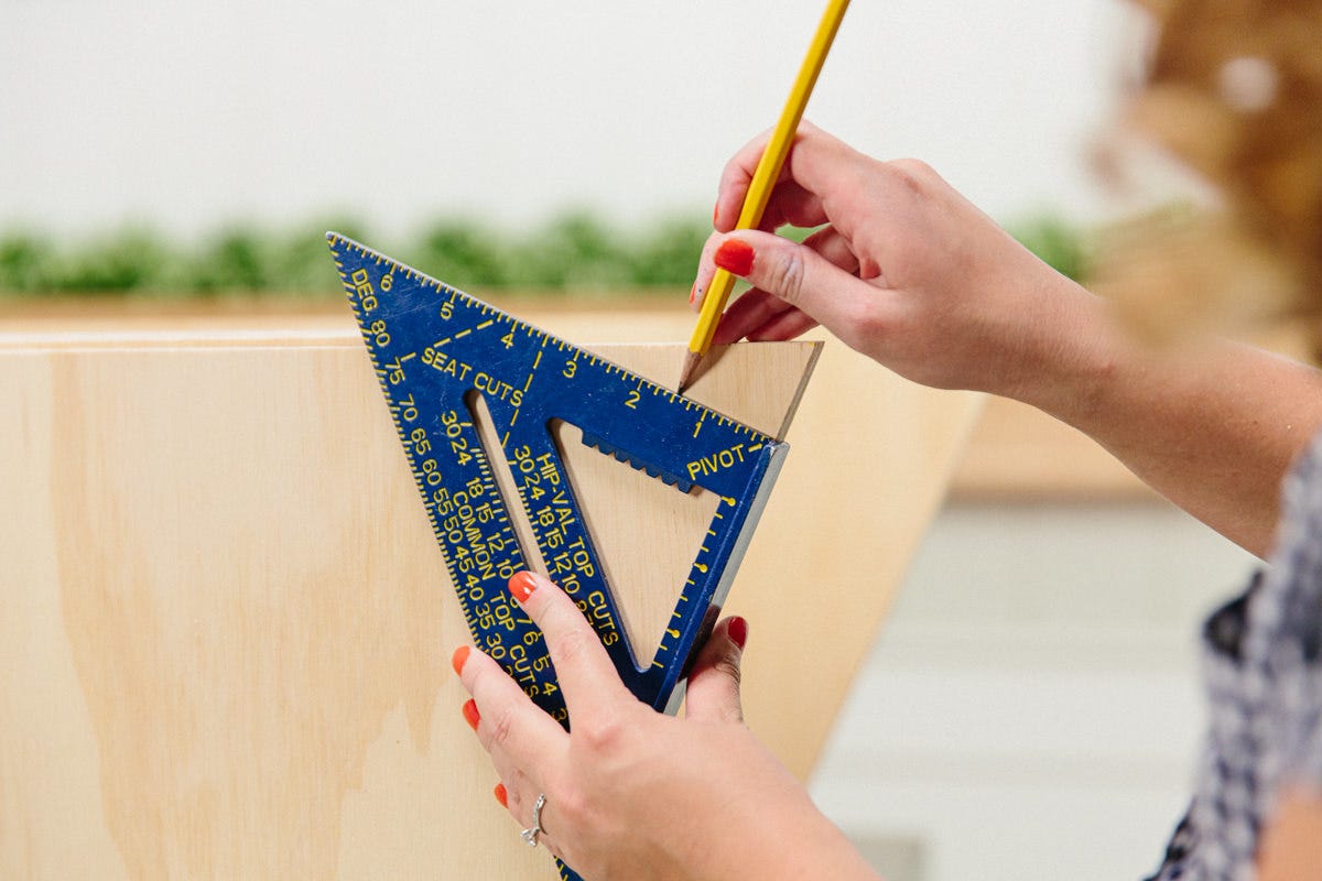 Measure the distance from the edge of the side pieces Measure the distance from the edge of the side pieces